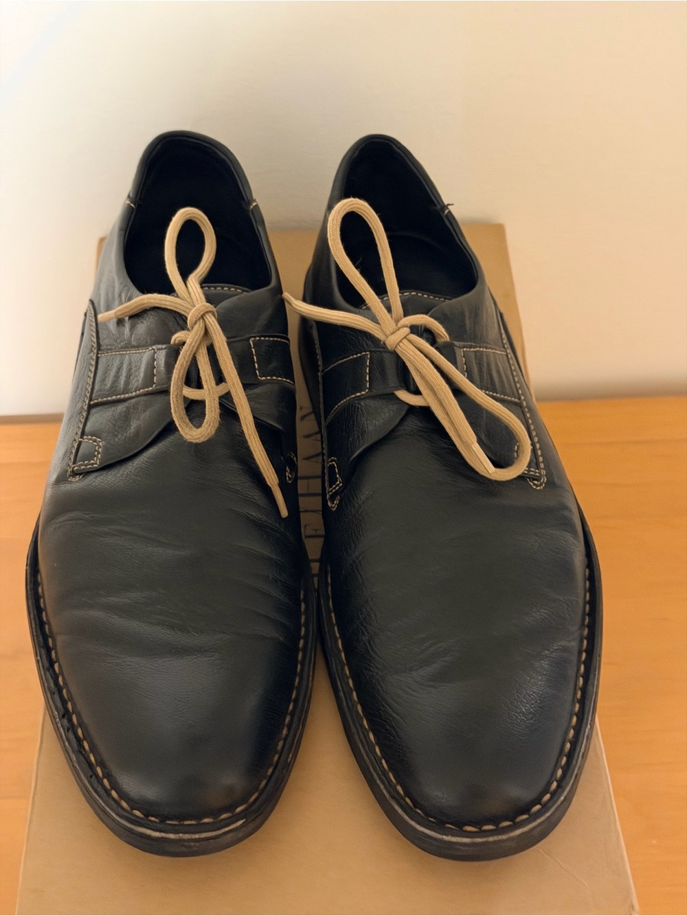 Cole Haan Men's Black Leather Derby Shoes with Contrast Laces US 9 1/2